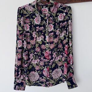 Tommy Hilfiger Floral Blouse 
Excellent Condition, So beautiful